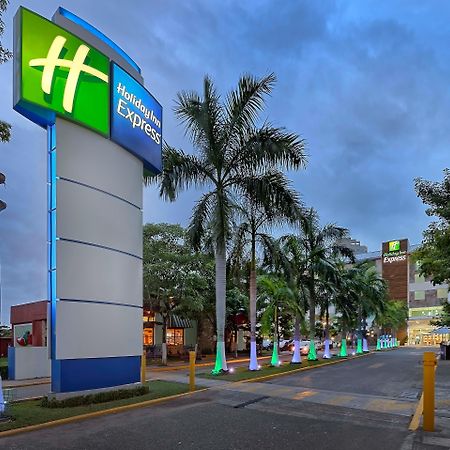 Holiday Inn Express Villahermosa By Ihg Exterior foto