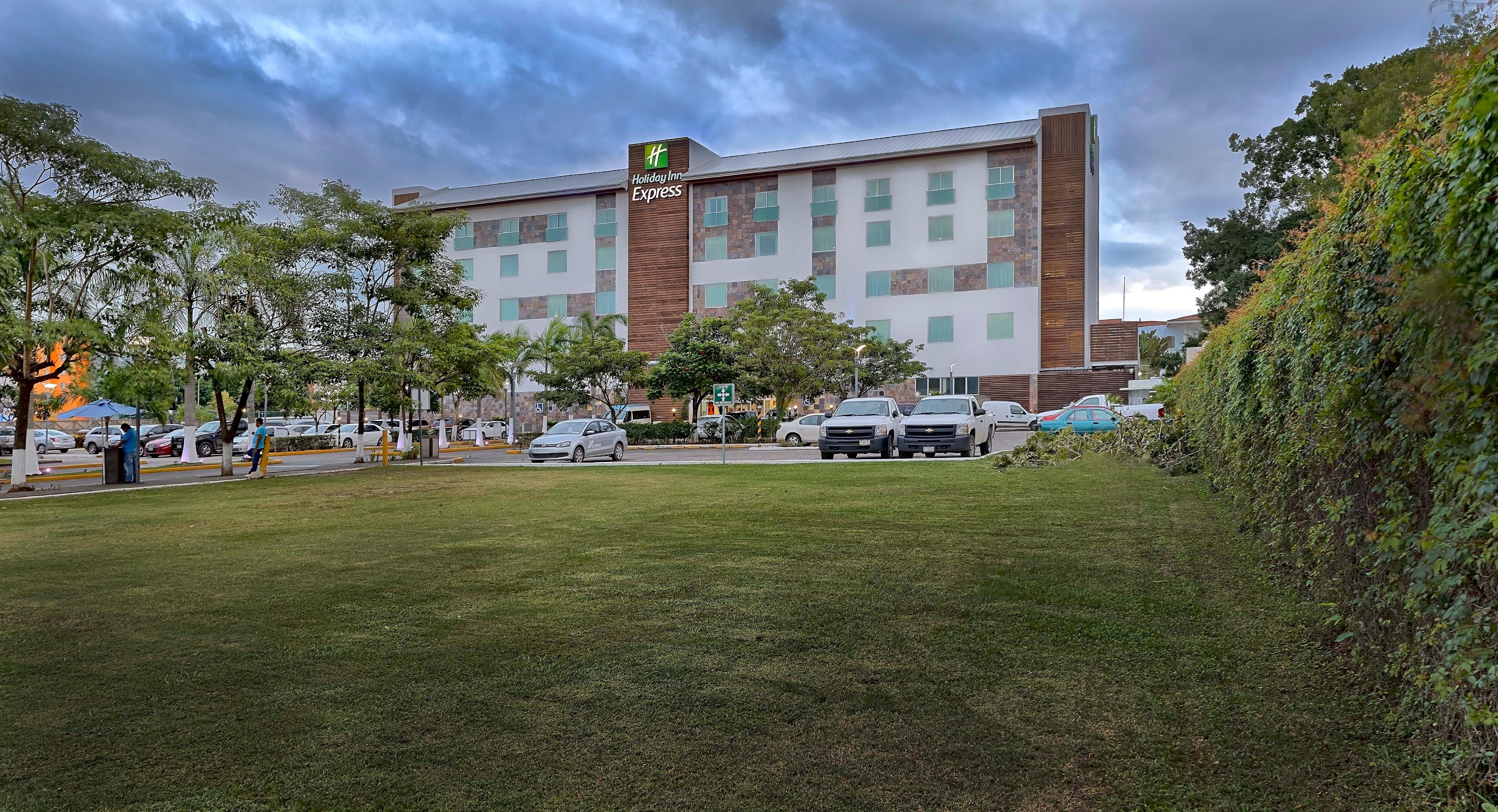 Holiday Inn Express Villahermosa By Ihg Exterior foto