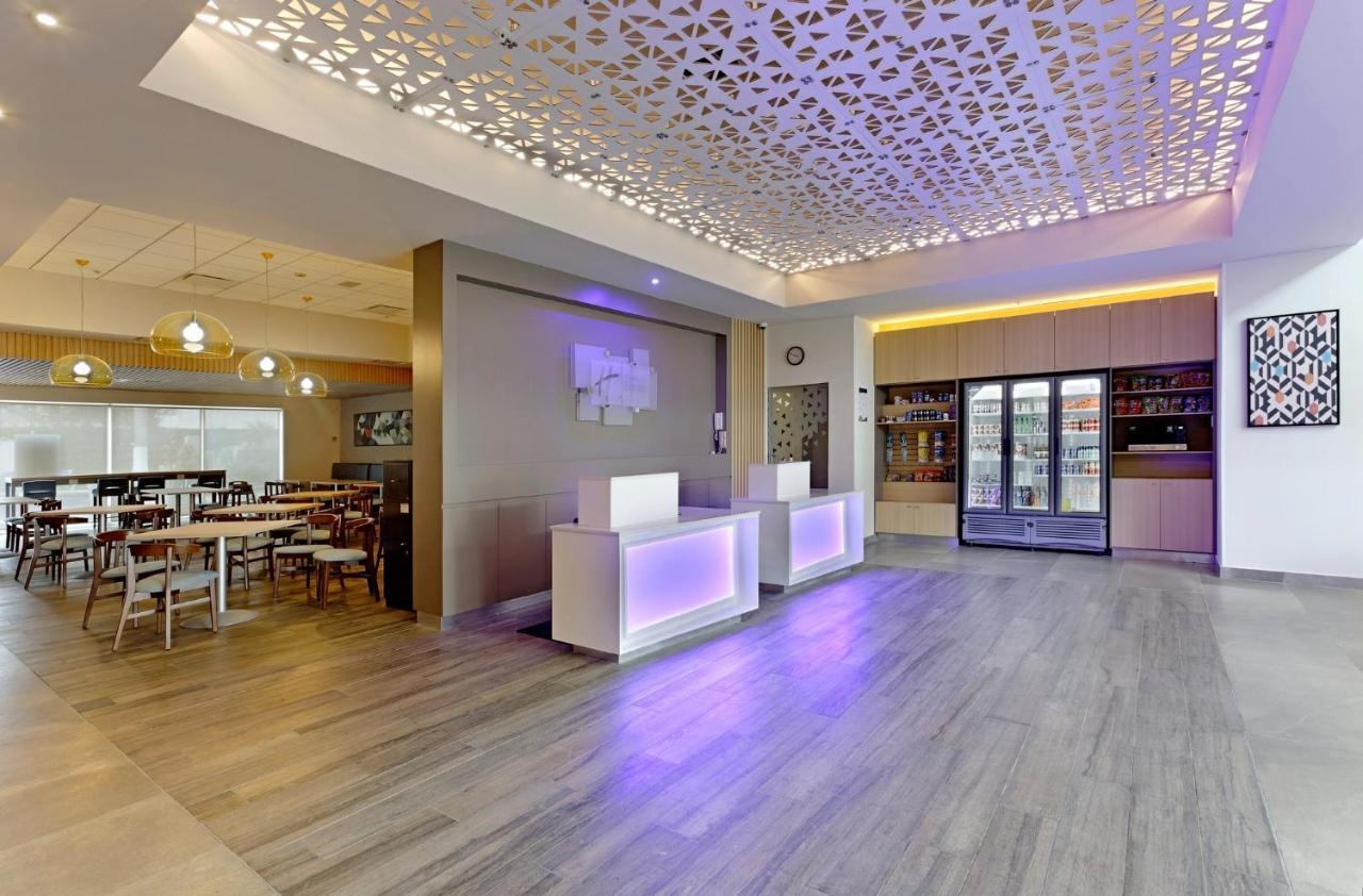 Holiday Inn Express Villahermosa By Ihg Exterior foto